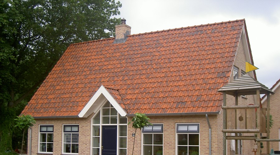 f-15_04_rood_rustiek_gen.jpg?center=0.29